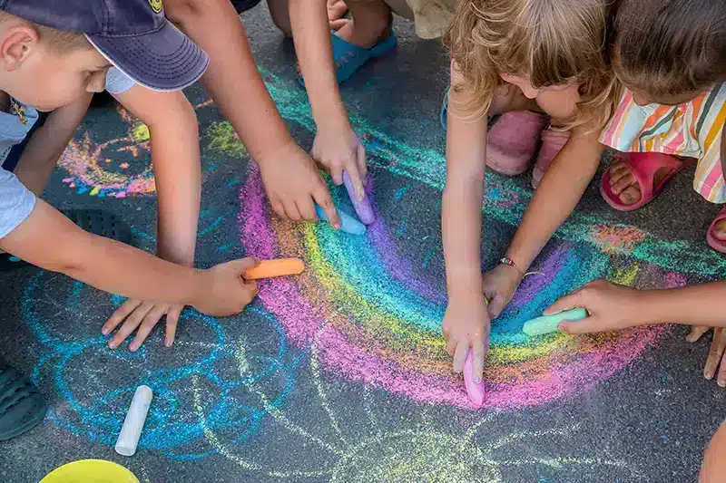 Eltern - Lernspiele und Lernmaterial Grundschule / Vorschule / Kita Kinder gestalten gemeinsam mit Kreide